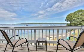 Smugglers Cove Inn